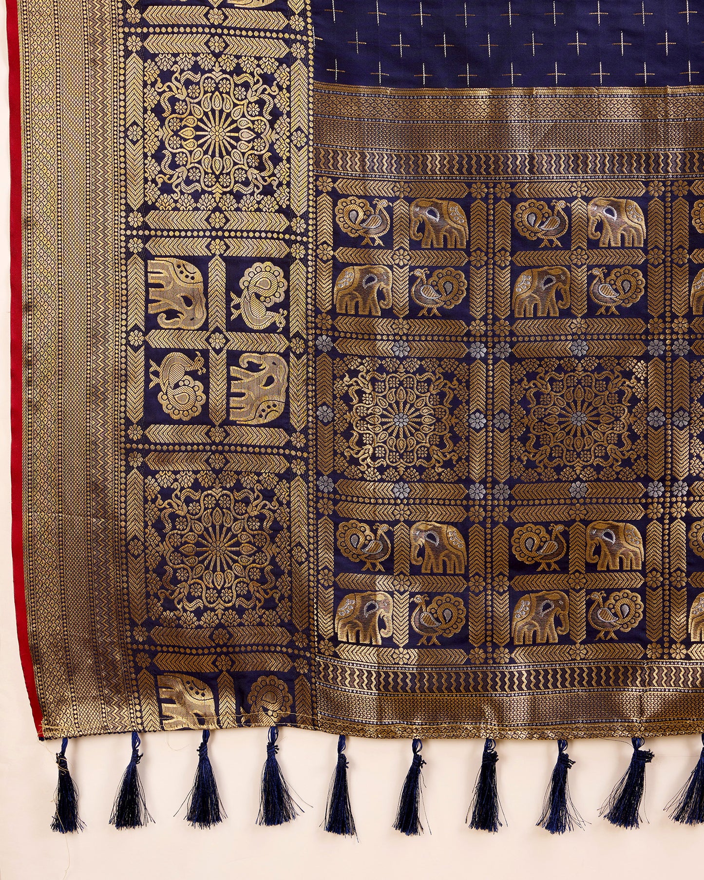 Aaritra Saree