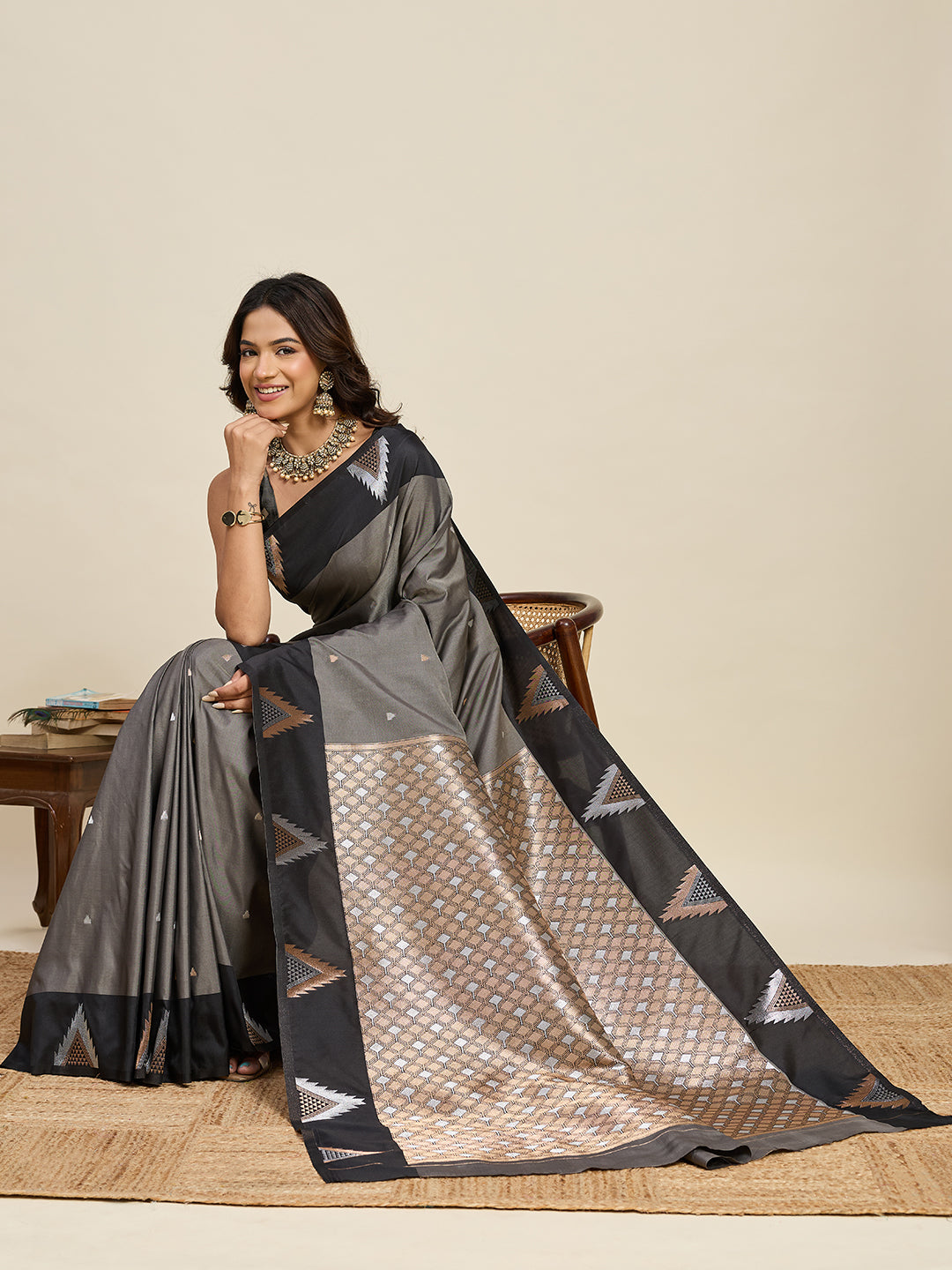Aamrapali Saree