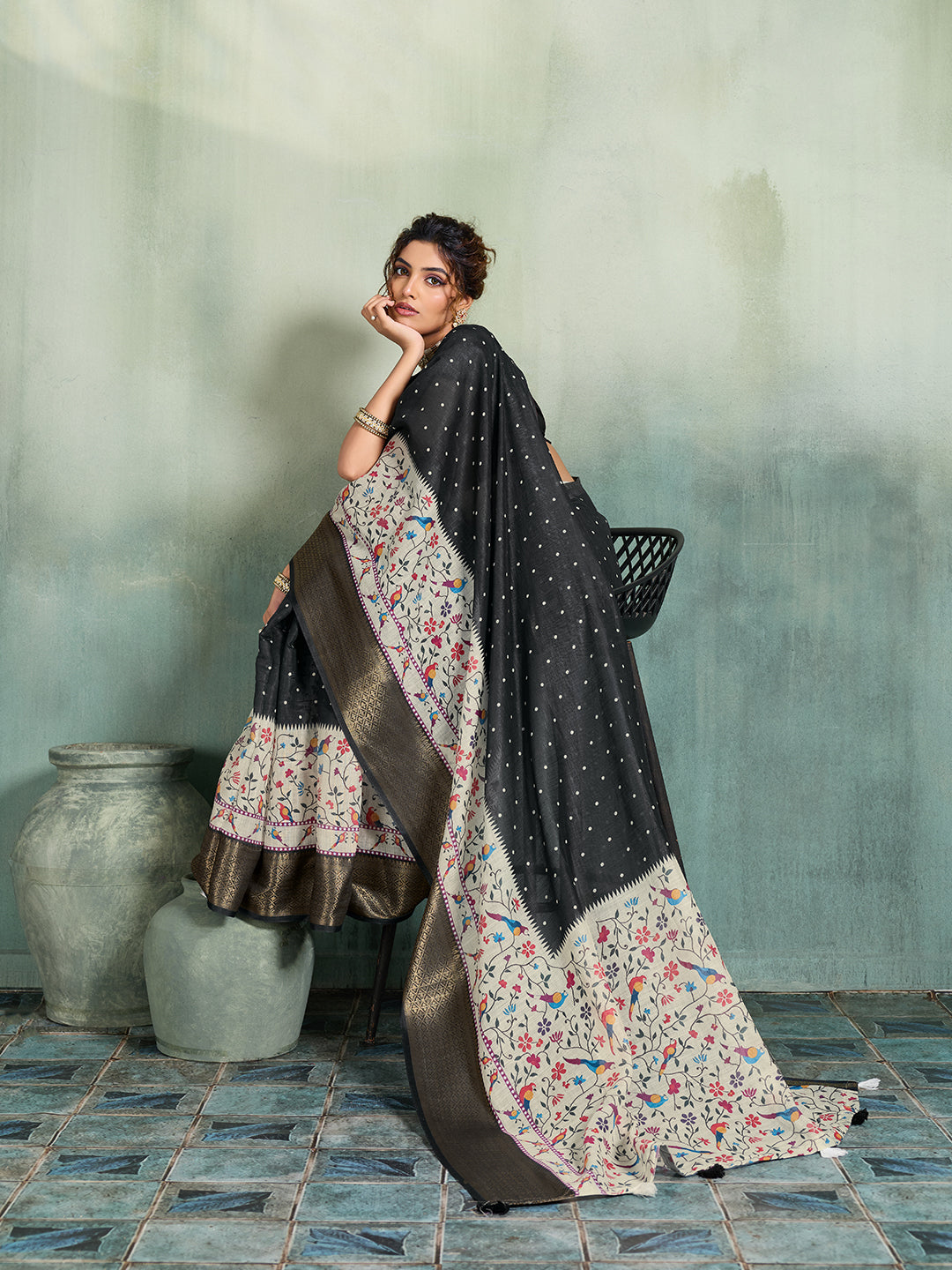 Elegant Black Saree With Floral Printed Pallu And Border