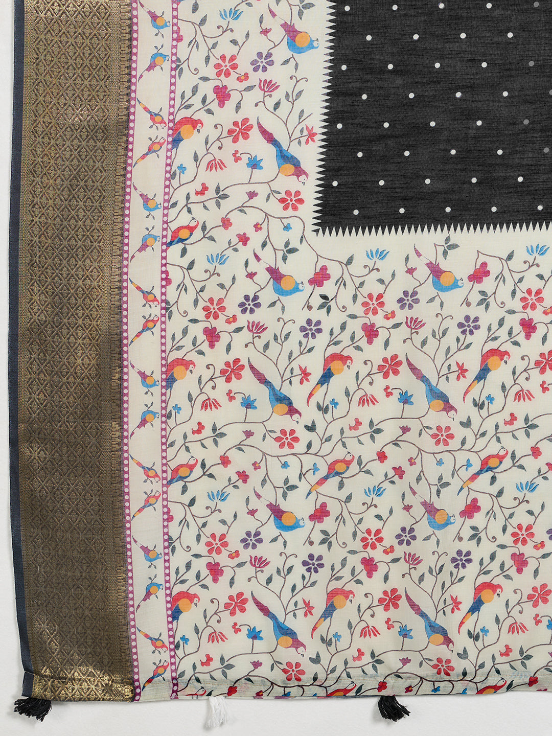Elegant Black Saree With Floral Printed Pallu And Border