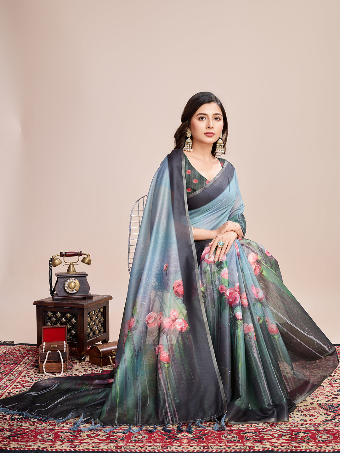 Elegant Grey Blue Saree with Floral Printed Pallu Design