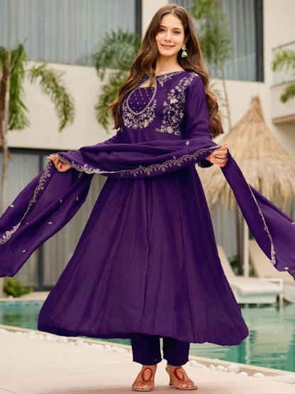 Elegant Purple Embroidered Ethnic Kurta Set for Women