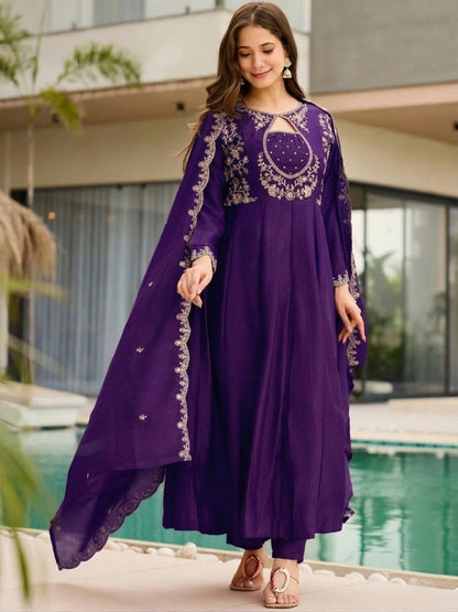 Elegant Purple Embroidered Ethnic Kurta Set for Women
